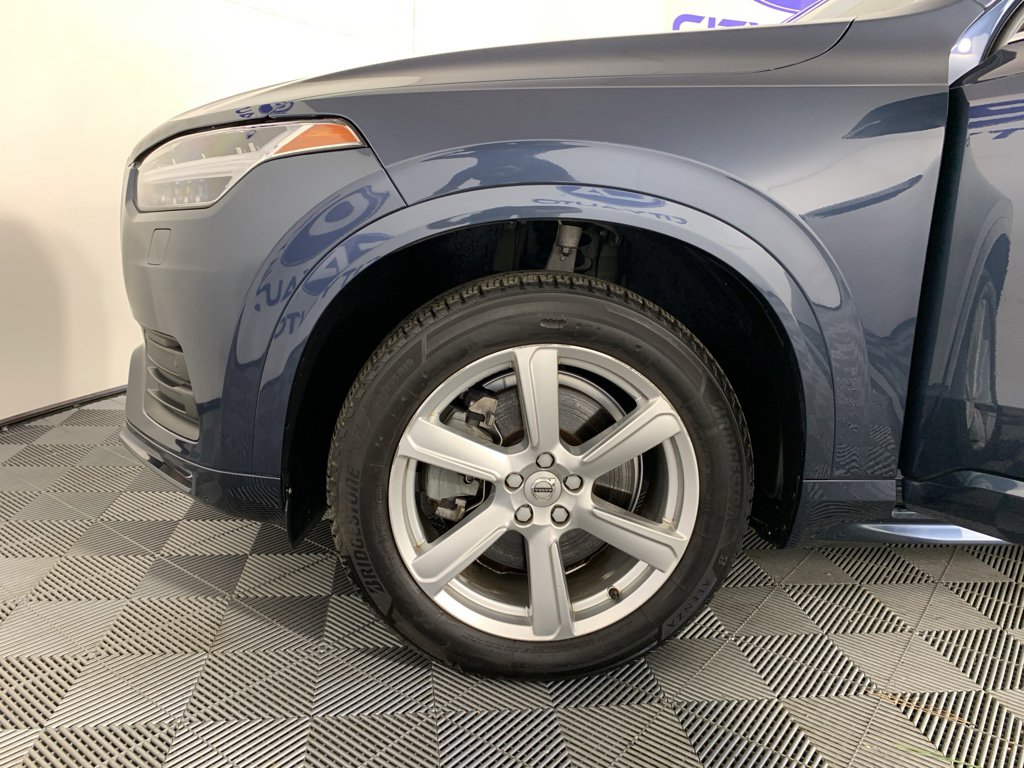 Used 2021 Volvo XC90 T6 Momentum image 12