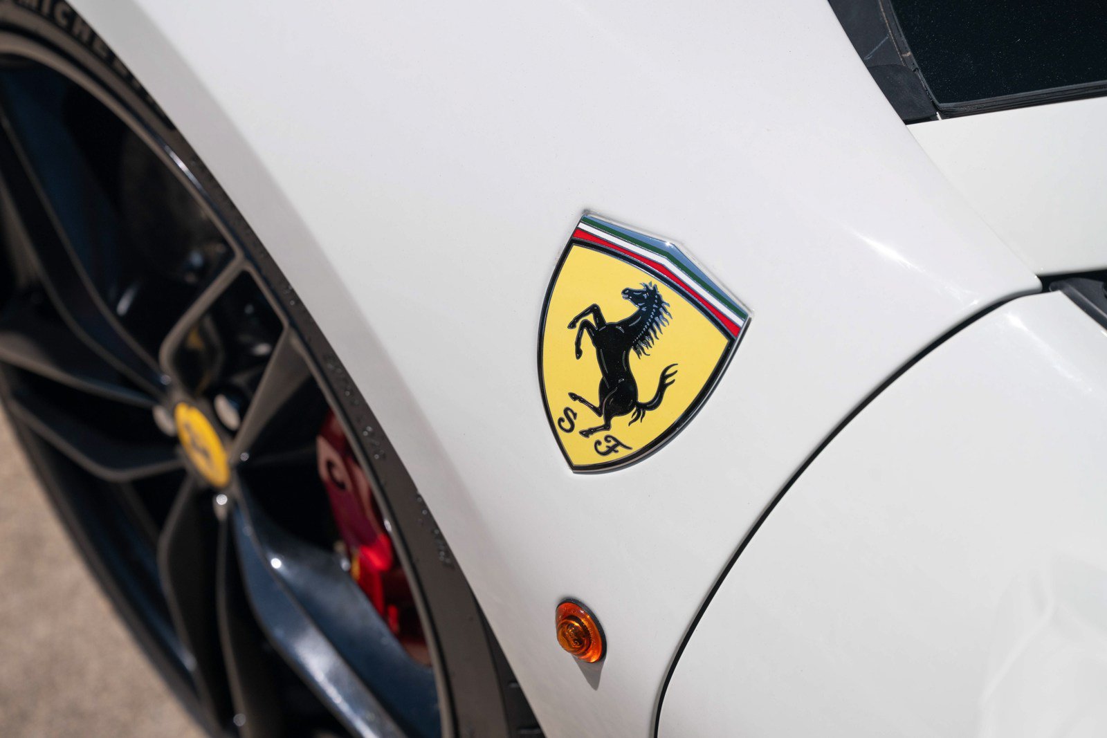 Used 2018 Ferrari 488 Spider RWD image 16