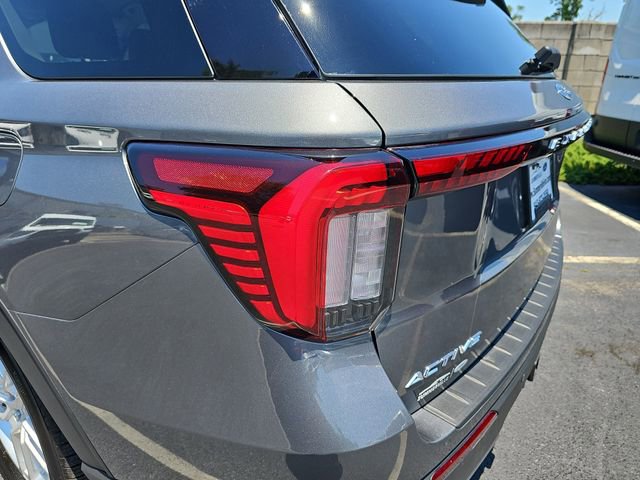 Used 2025 Ford Explorer Active w/ Active Comfort Package RWD image 38