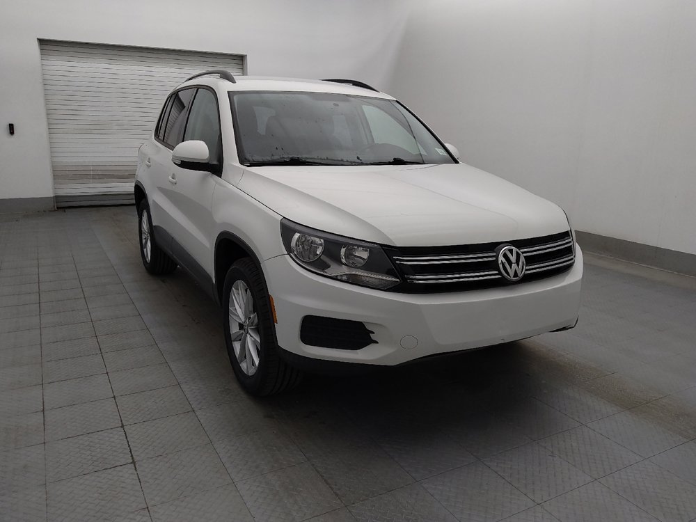 Used 2017 Volkswagen Tiguan Limited w/ Premium Package image 13
