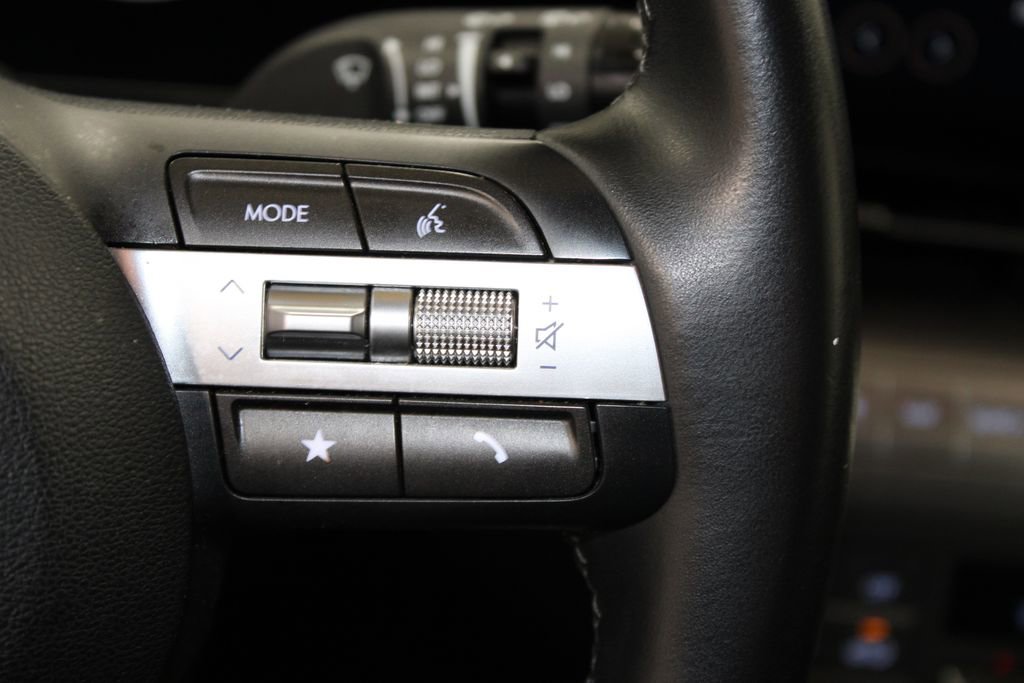 Used 2024 Hyundai Kona SEL image 36