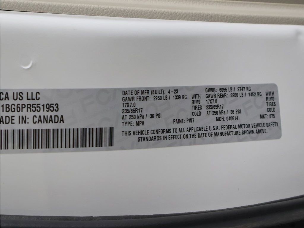 Used 2023 Chrysler Pacifica Touring-L image 50