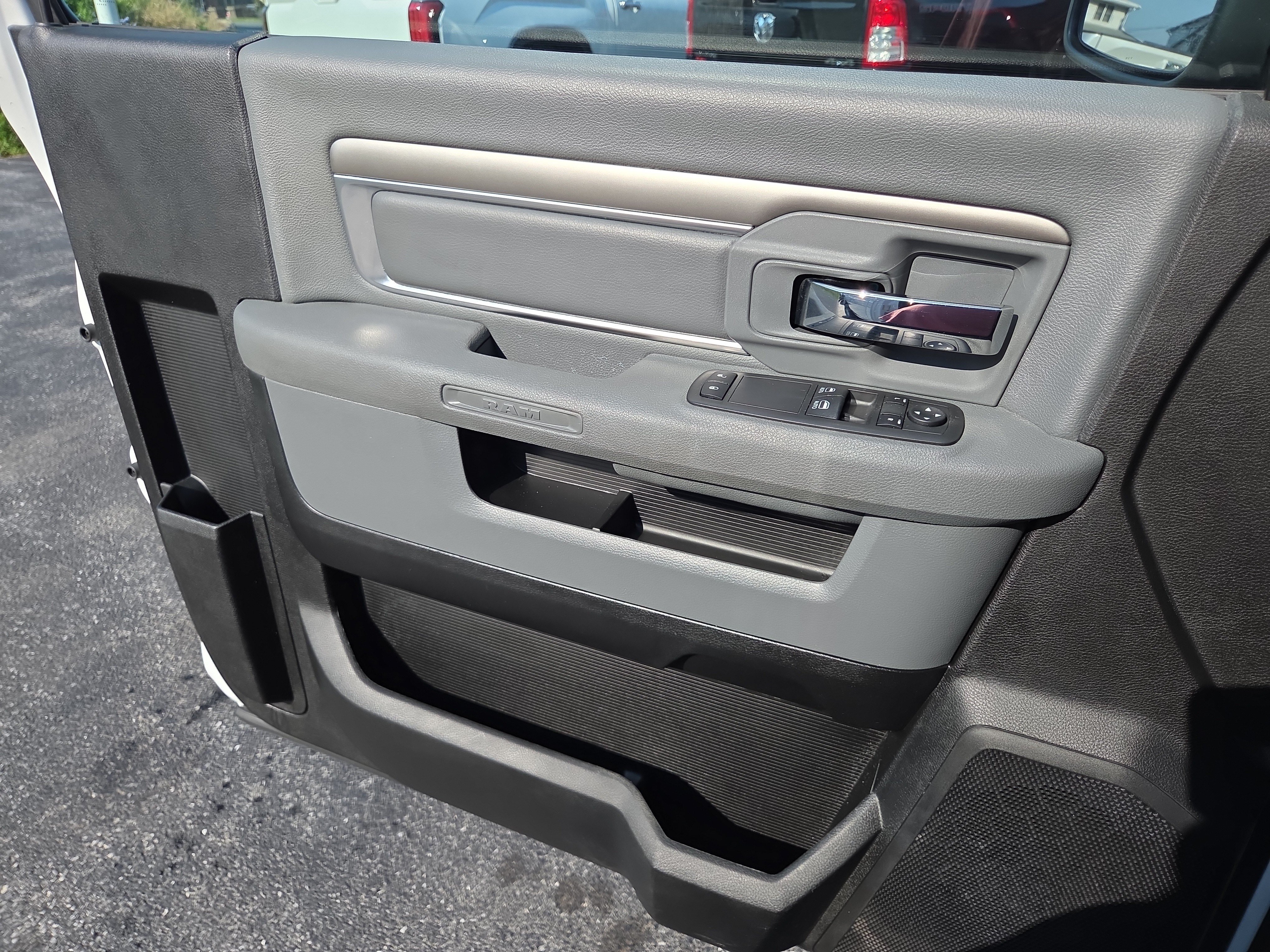 Used 2020 RAM 1500 Tradesman w/ Popular Equipment Group RWD image 28