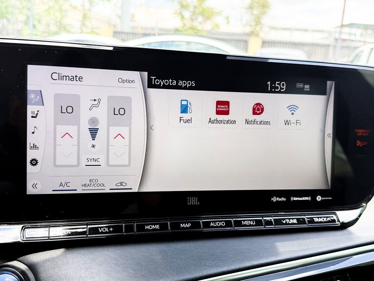 Used 2021 Toyota Mirai w/ Advanced Technology Package RWD image 26