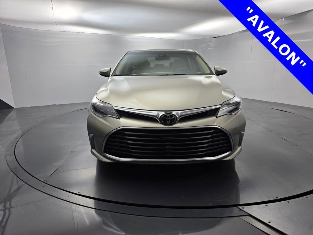 Used 2017 Toyota Avalon Limited image 2