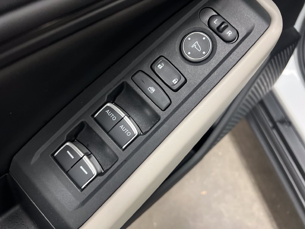 Used 2023 Honda Accord EX image 12