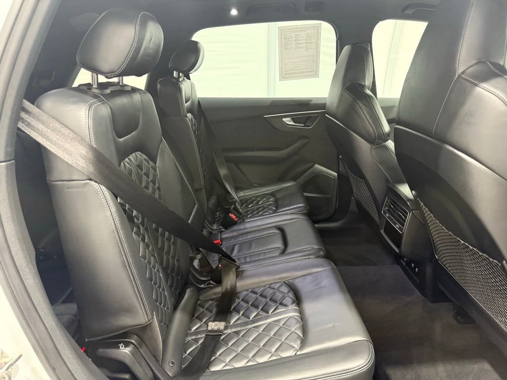 Used 2021 Audi SQ7 Premium Plus w/ Driver Assistance Package image 28