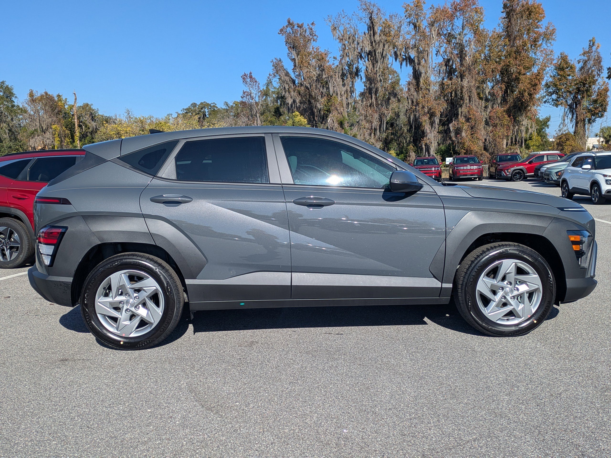 New 2026 Hyundai Kona SE image 2