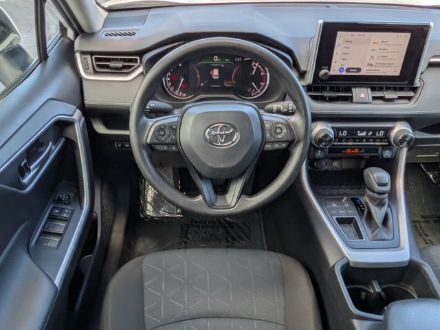 Used 2025 Toyota RAV4 XLE FWD image 15