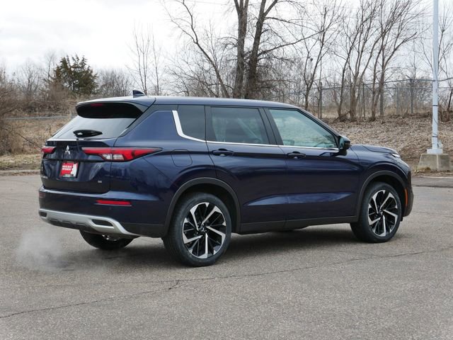 Used 2023 Mitsubishi Outlander SE image 5