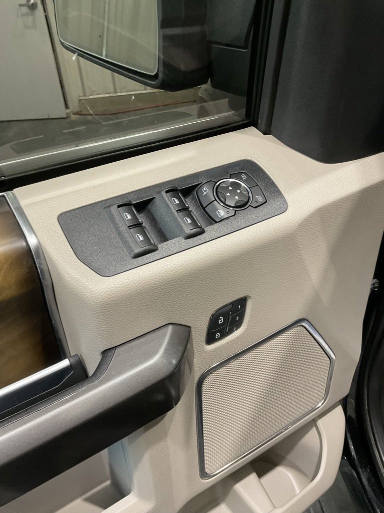 Used 2020 Ford F150 Limited w/ Trailer Tow Package image 7