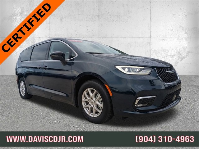 Used 2024 Chrysler Pacifica Touring-L
