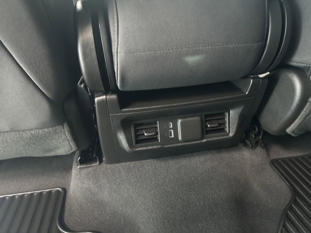 Used 2024 Chevrolet Silverado 1500 LT image 13