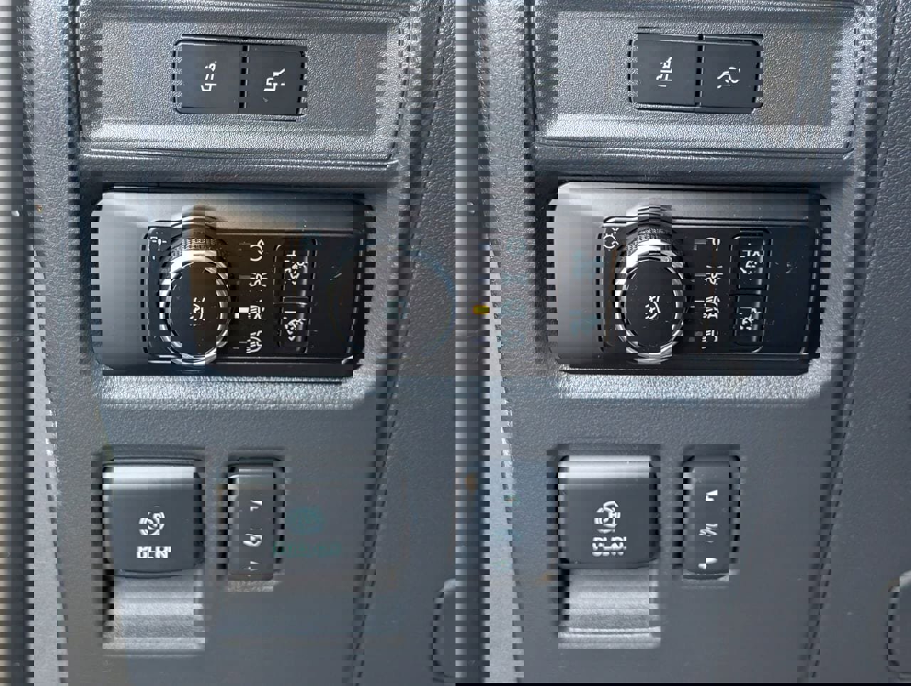 Used 2024 Ford Expedition Limited image 23