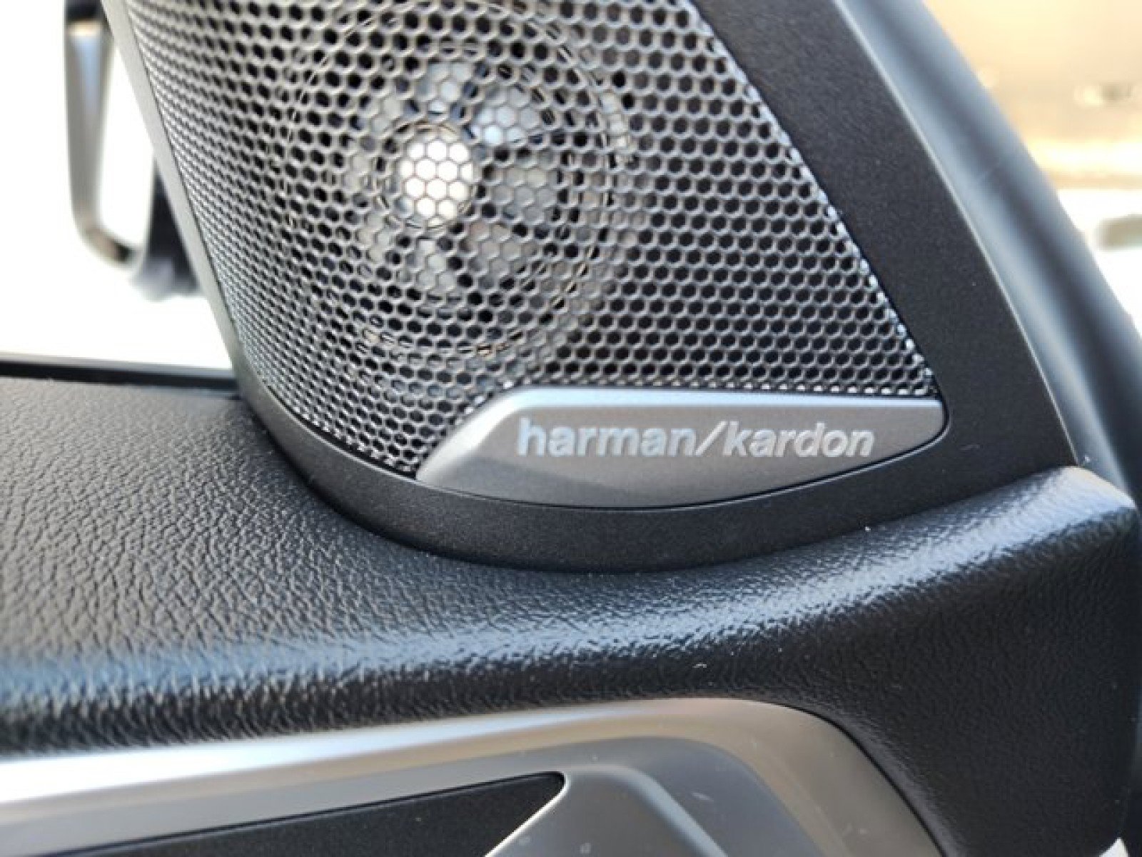 Used 2023 BMW 440i xDrive Coupe w/ Premium Package image 28