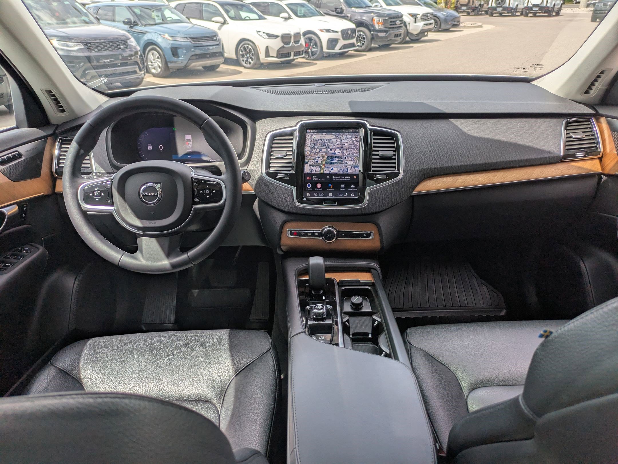 Used 2023 Volvo XC90 B6 Plus w/ Protection Package Premier AWD/4WD image 26
