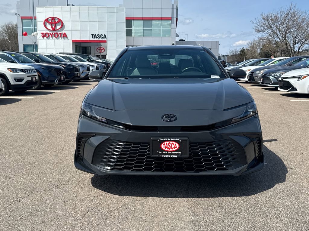 Used 2025 Toyota Camry SE w/ Convenience Package image 2
