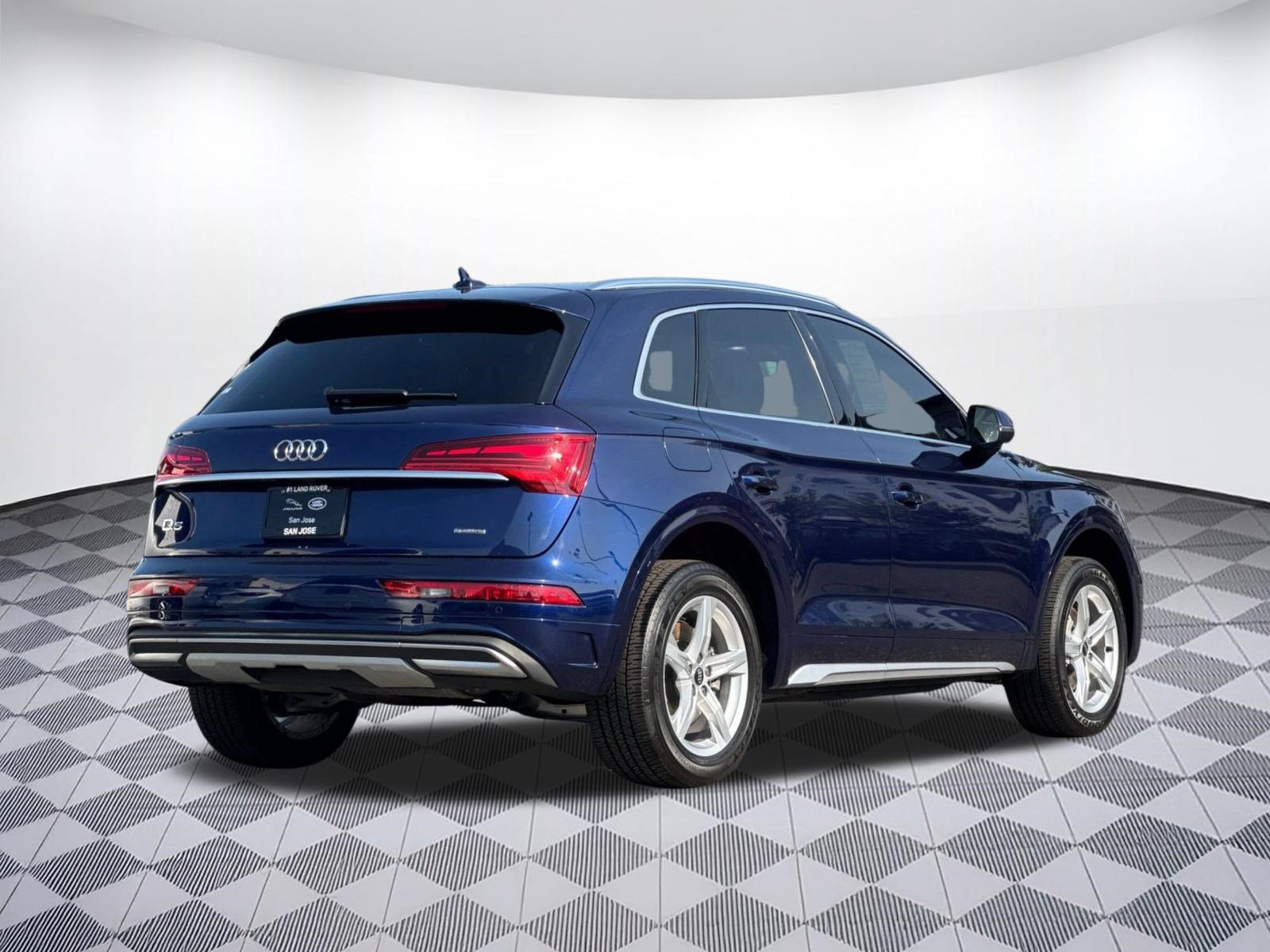 Used 2023 Audi Q5 2.0T Premium w/ Convenience Package AWD/4WD image 9