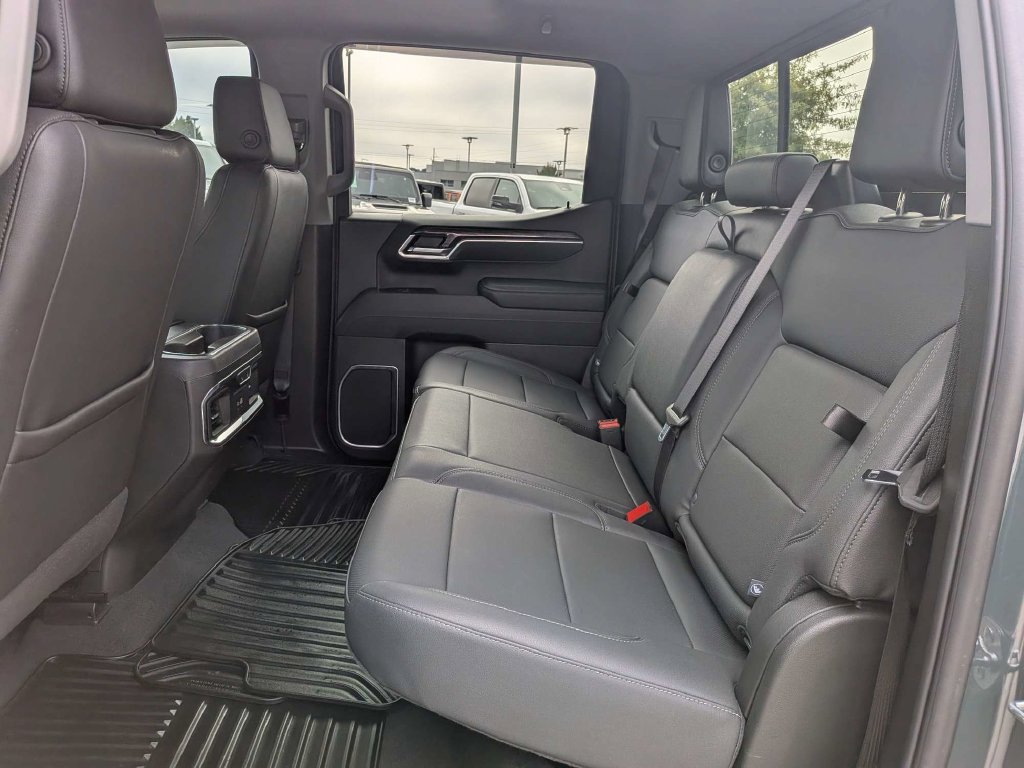 Used 2025 Chevrolet Silverado 1500 LTZ w/ LTZ Premium Package AWD/4WD image 13