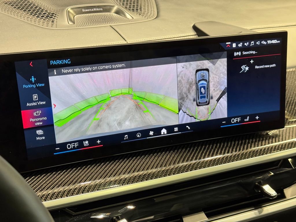 Used 2025 BMW X7 M60i image 11