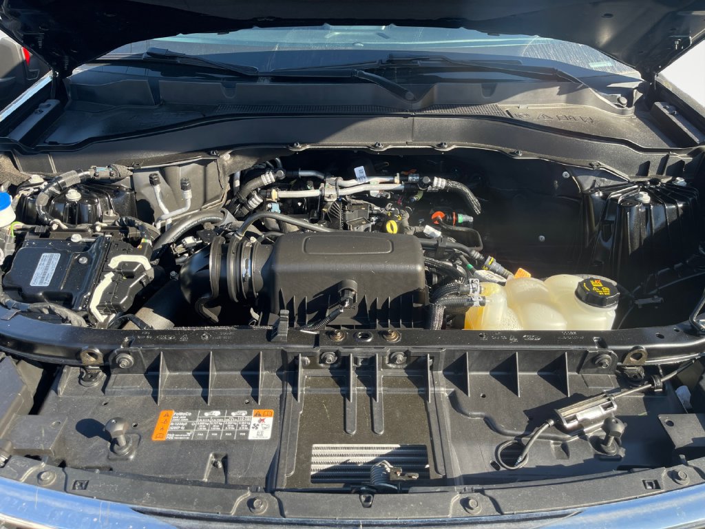Used 2023 Ford Explorer XLT AWD/4WD image 18