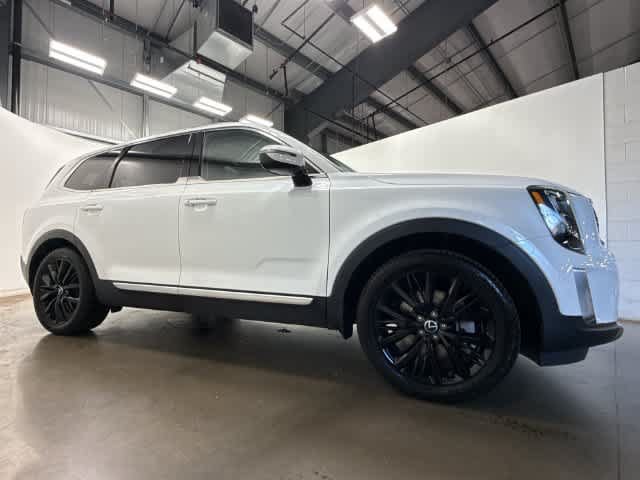 Used 2020 Kia Telluride SX w/ Towing Package AWD/4WD image 3