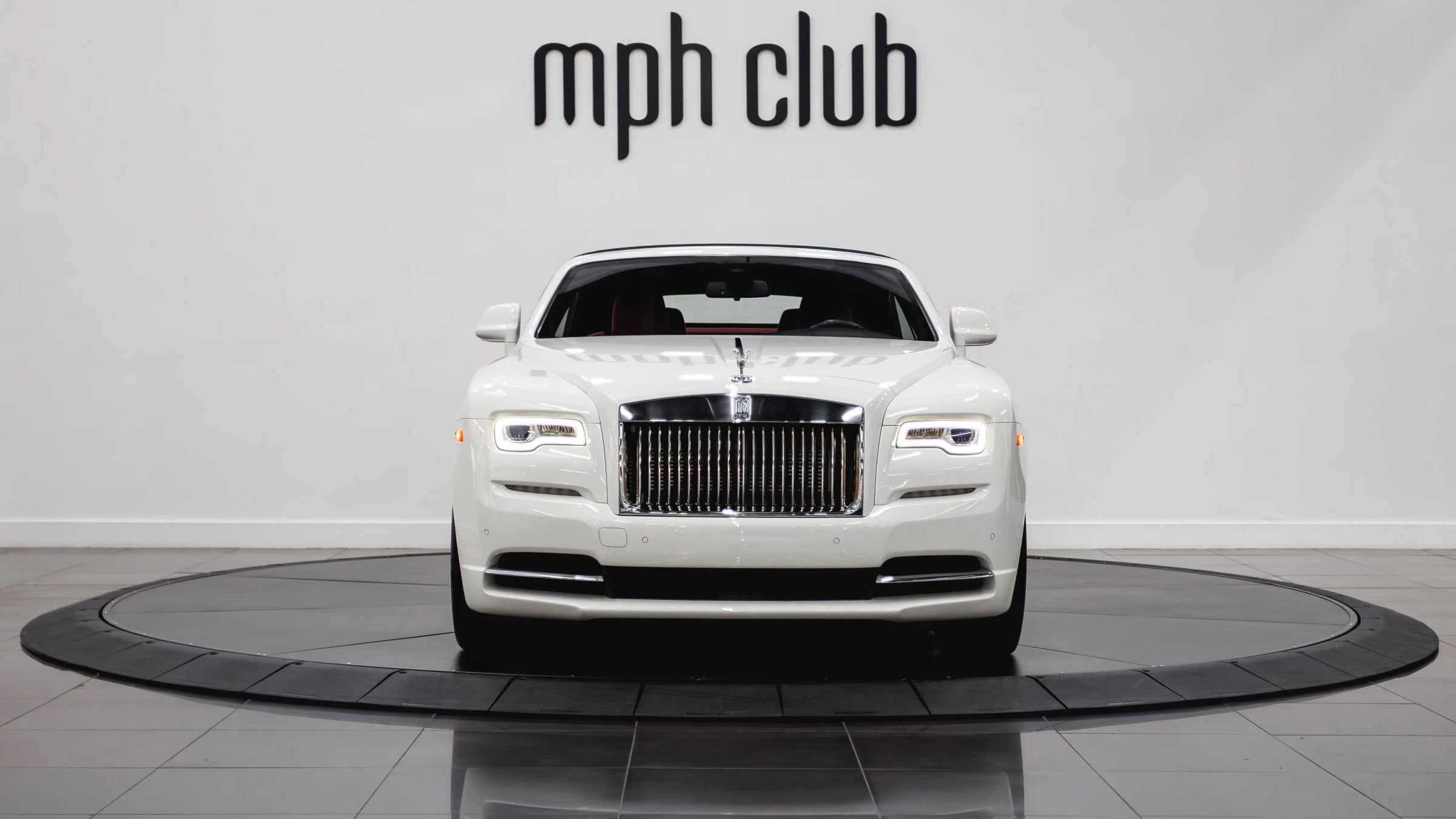 Used 2017 Rolls-Royce Dawn RWD image 9