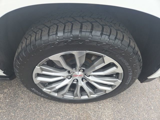 Used 2021 GMC Yukon Denali w/ Denali Premium Package AWD/4WD image 47
