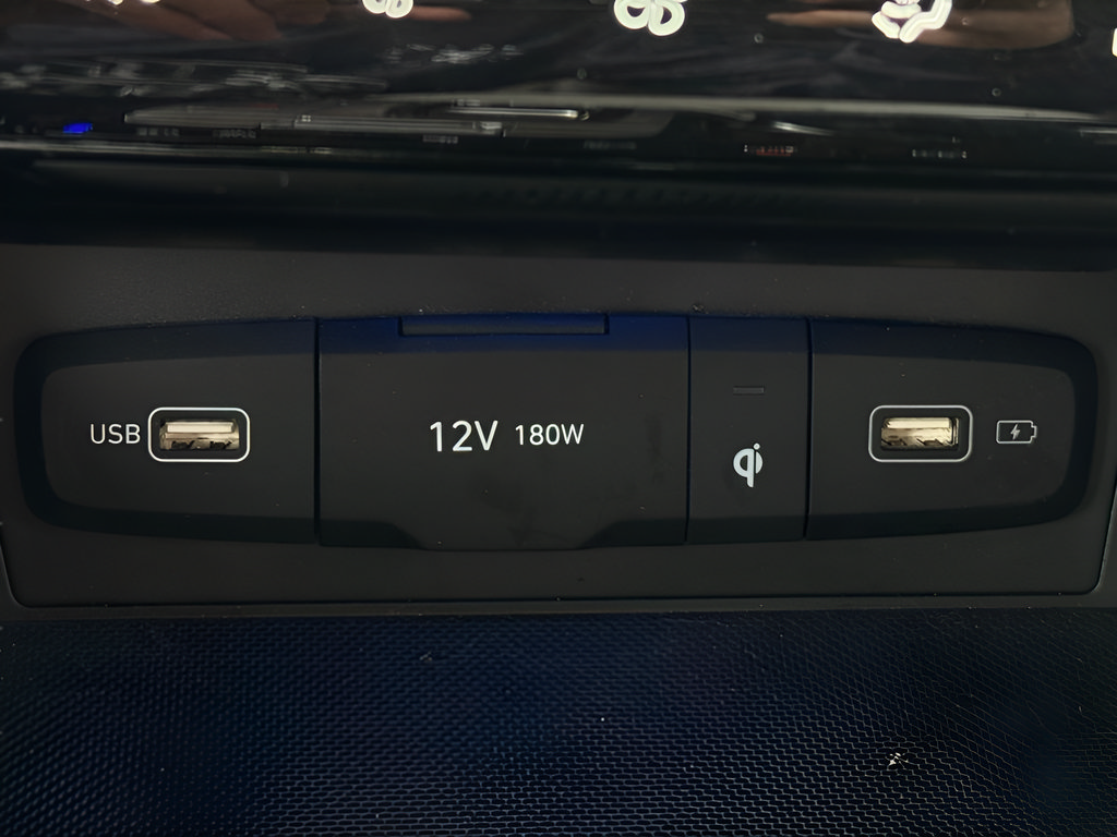 Certified 2023 Hyundai Tucson Limited AWD/4WD image 35