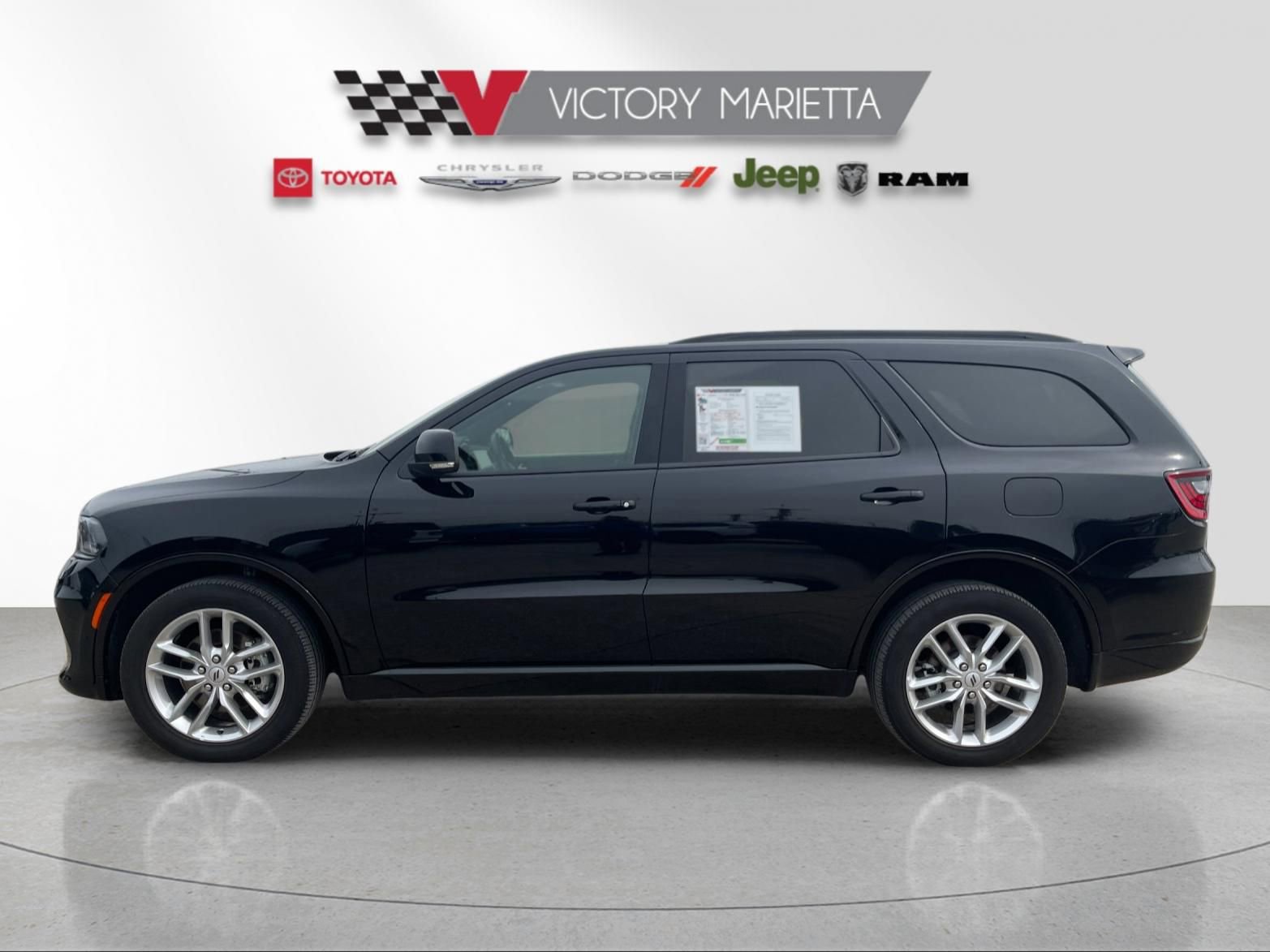 Used 2025 Dodge Durango GT image 2