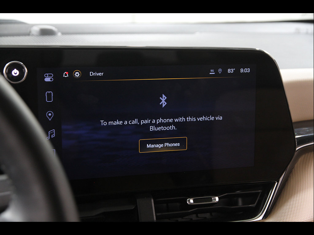 Used 2025 Chevrolet Equinox ACTIV w/ Safety and Technology Package AWD/4WD image 11