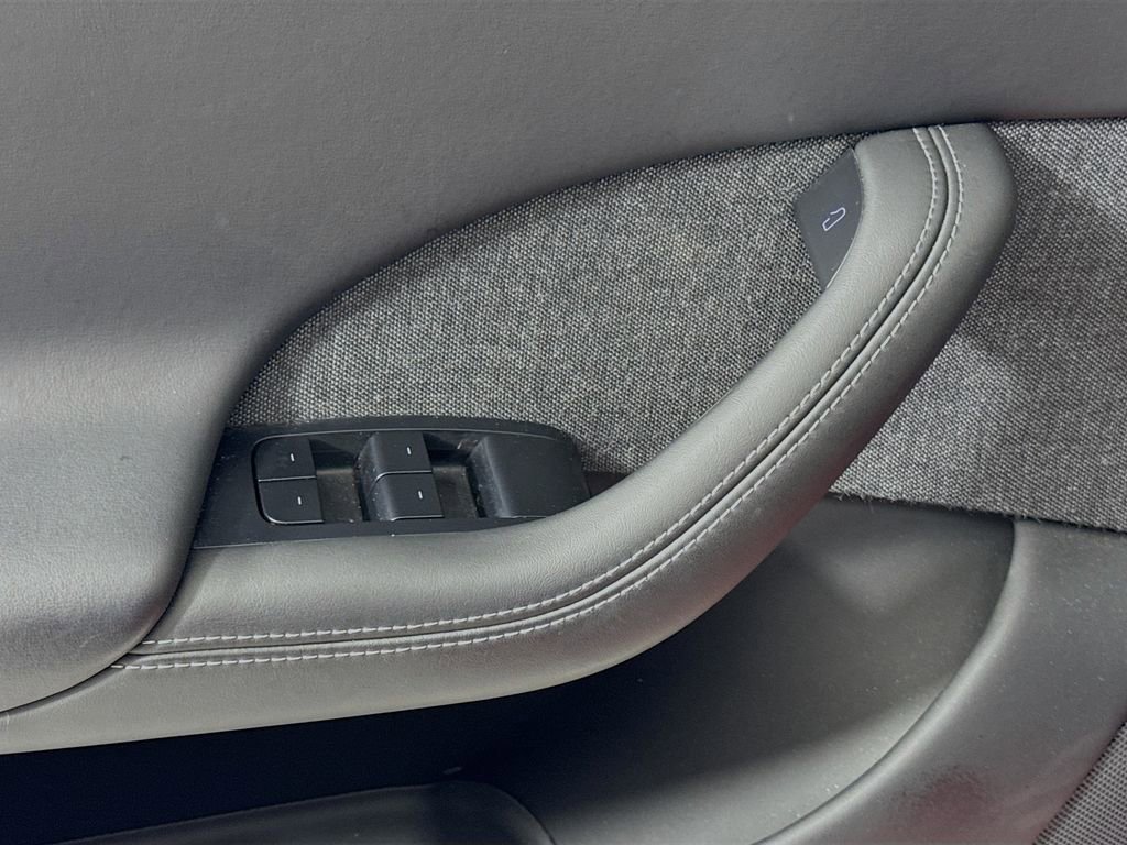 Used 2021 Tesla Model S Plaid image 16