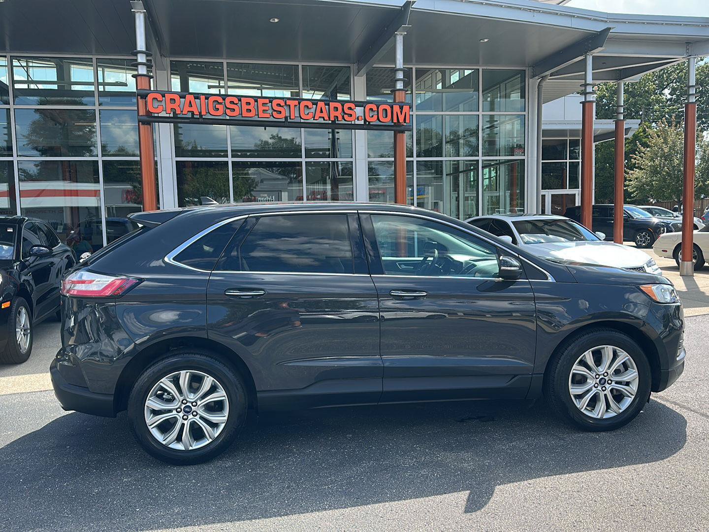 Used 2021 Ford Edge Titanium w/ Cargo Accessory Package FWD image 2