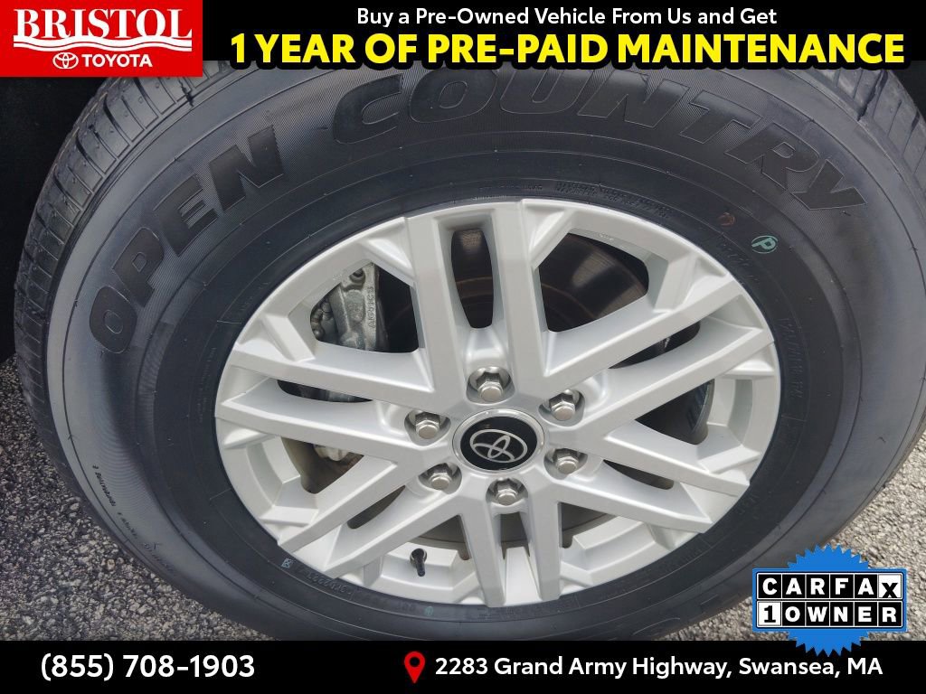 Used 2022 Toyota Tundra SR5 w/ SR5 Convenience Package image 12