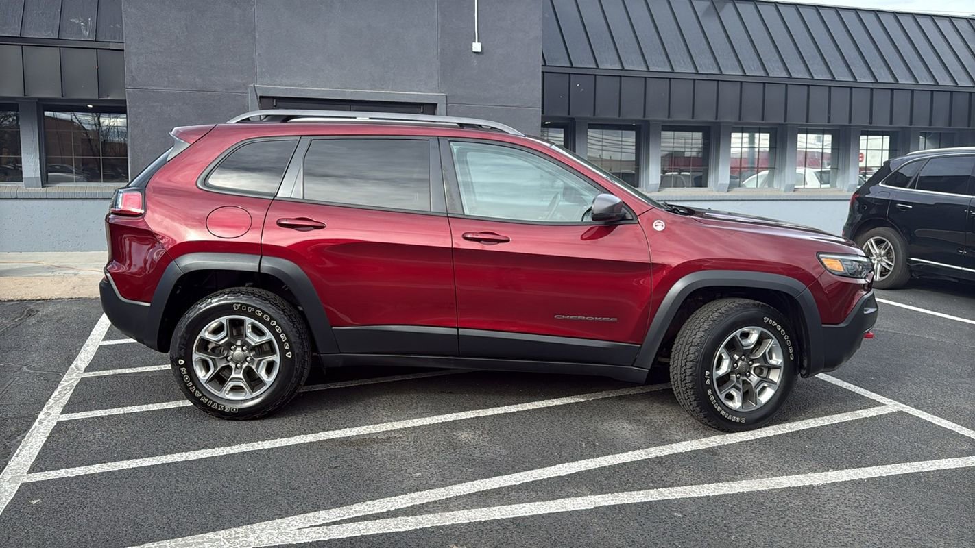 Used 2019 Jeep Cherokee Trailhawk w/ Cold Weather Group image 2
