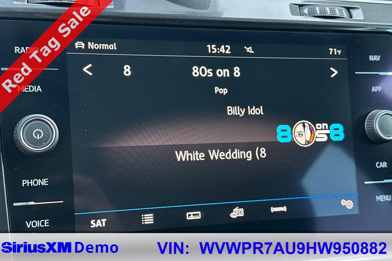 Used 2017 Volkswagen e-Golf SEL Premium image 29