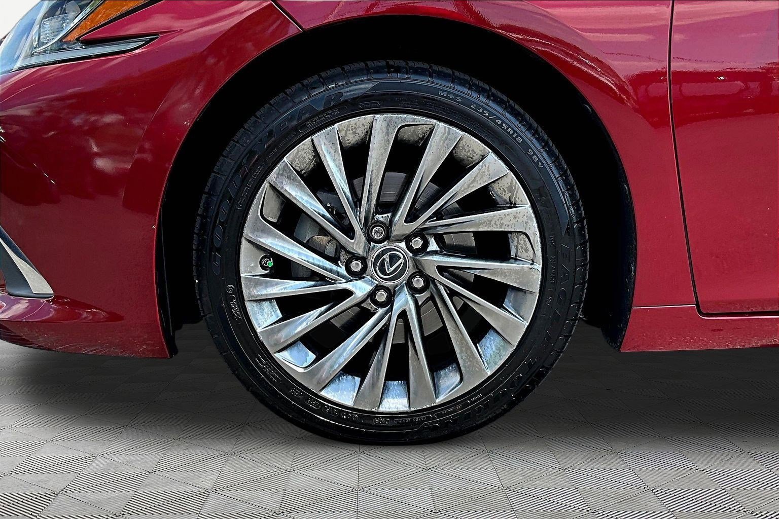 Used 2019 Lexus ES 350 w/ Accessory Package 2 FWD image 34