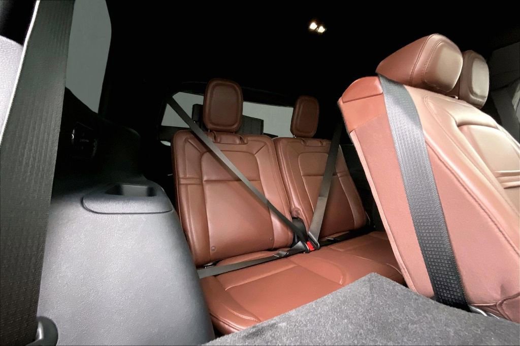 Used 2025 Lincoln Aviator Reserve w/ Illumination Package image 25