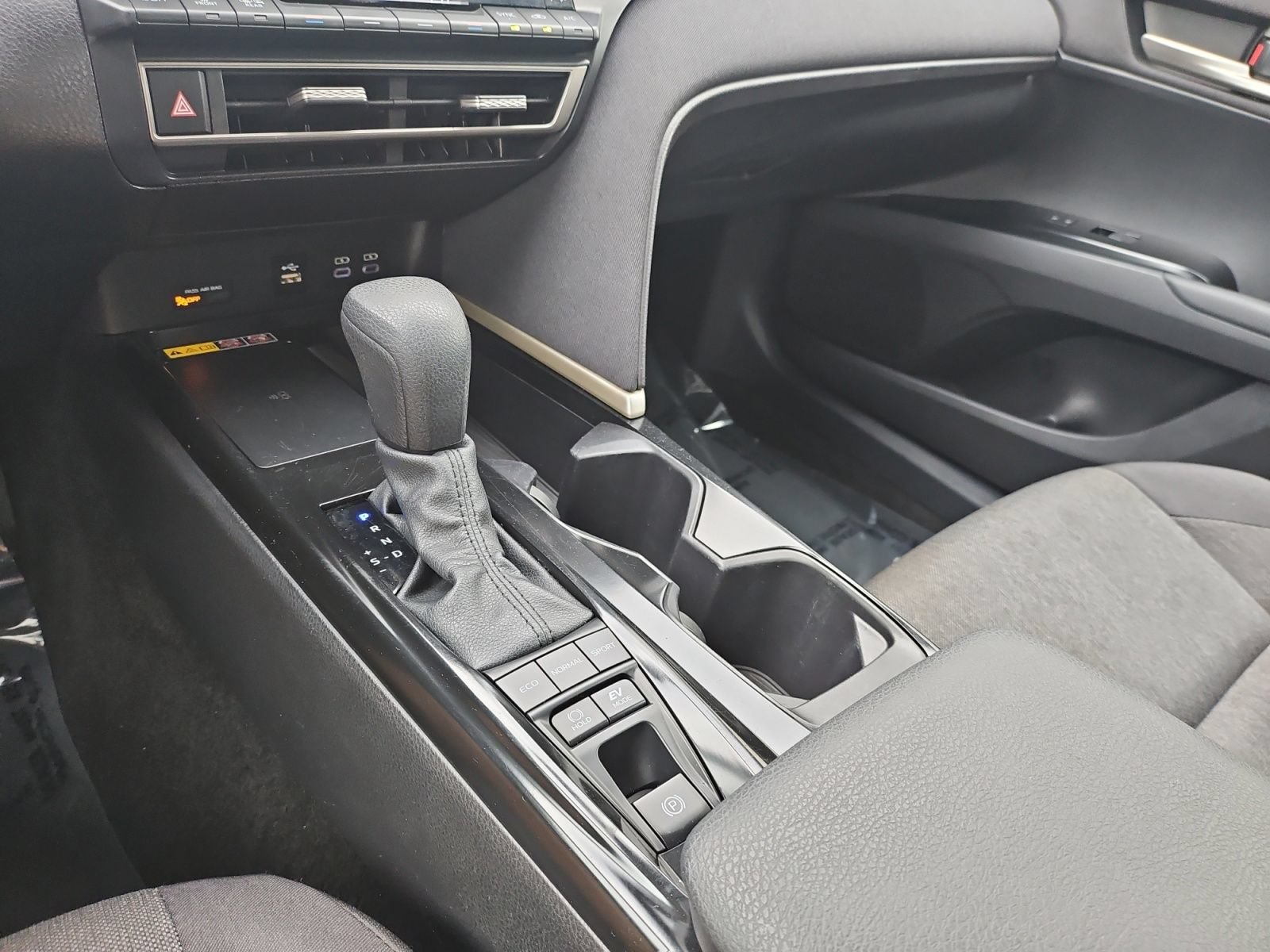 Used 2025 Toyota Camry LE FWD image 24