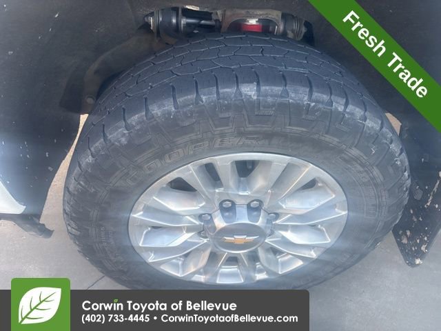 Used 2021 Chevrolet Silverado 2500 High Country w/ Z71 Off-Road Package image 11