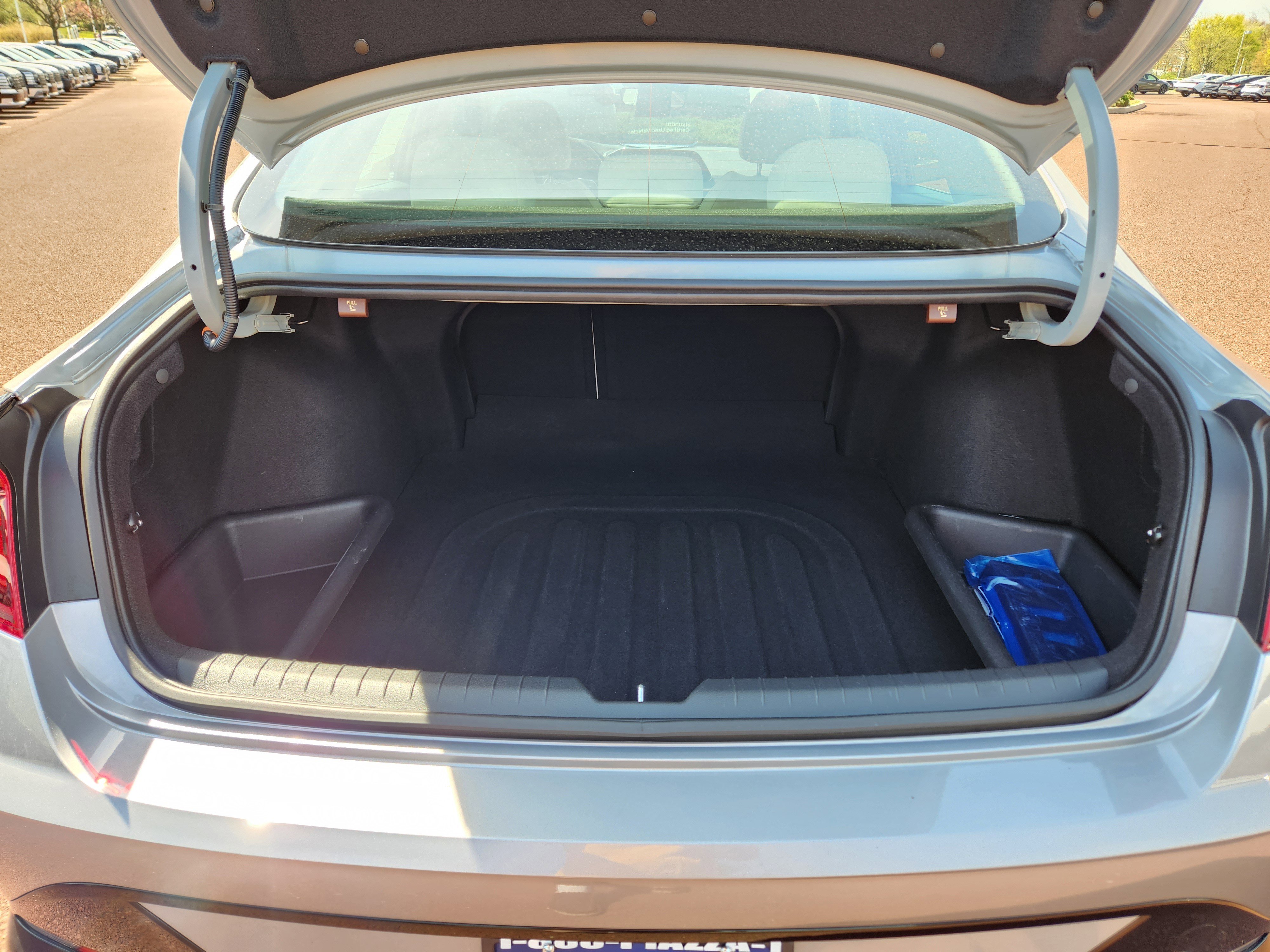 Certified 2023 Hyundai Sonata SEL w/ Preferred Accessory Package image 8