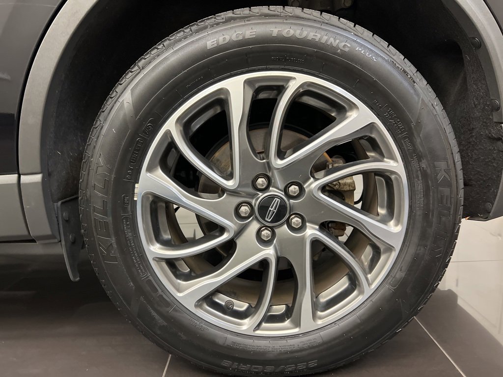 Used 2022 Lincoln Corsair AWD w/ Equipment Group 101A image 7