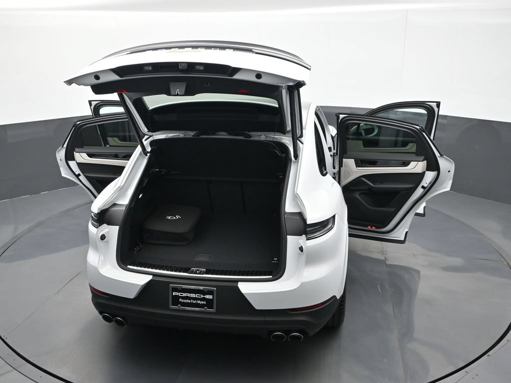 New 2026 Porsche Cayenne E-Hybrid Coupe AWD/4WD image 28