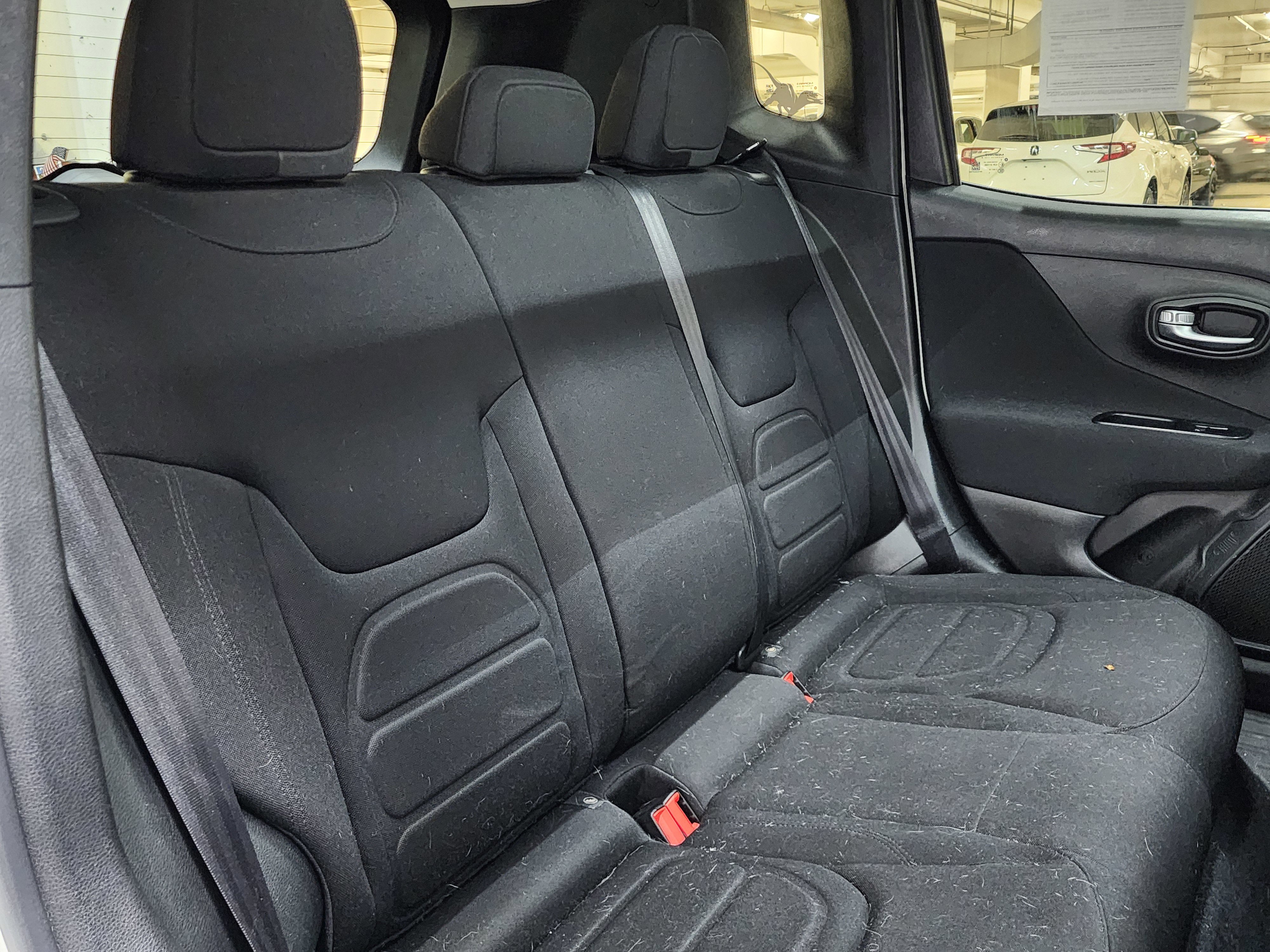 Used 2020 Jeep Renegade Latitude w/ UConnect 8.4 Nav Group FWD image 21