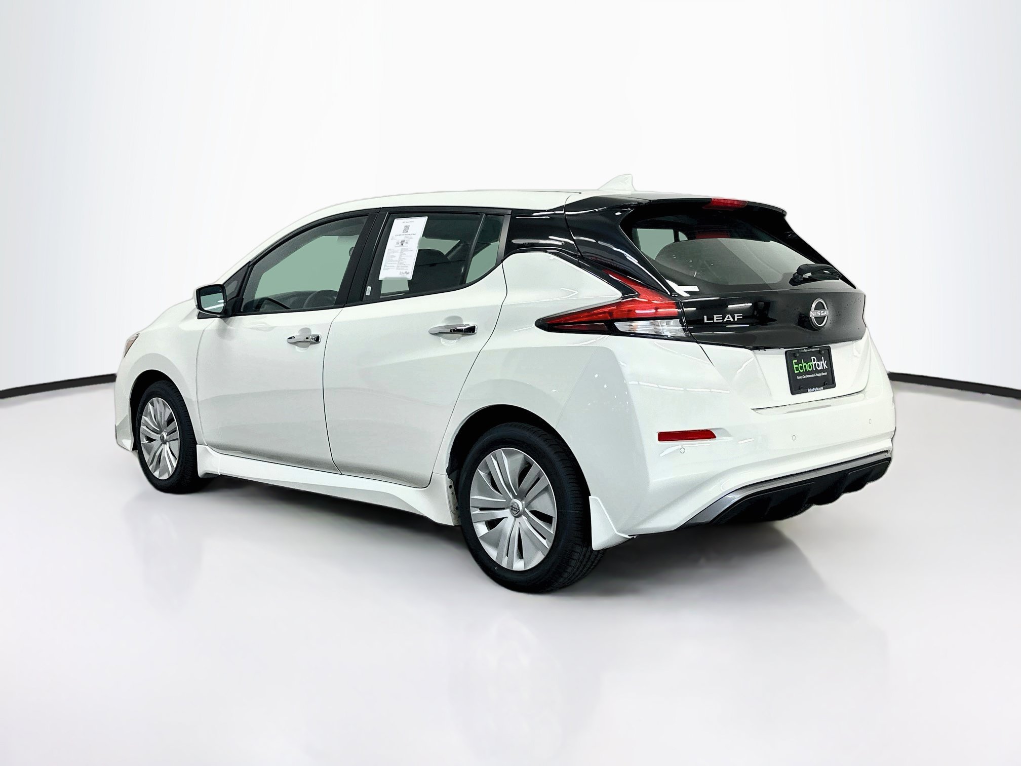 Used 2025 Nissan Leaf S FWD image 5