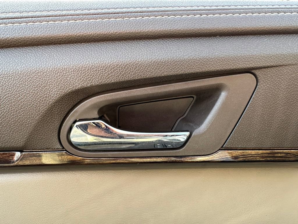 Used 2016 GMC Acadia Denali image 33