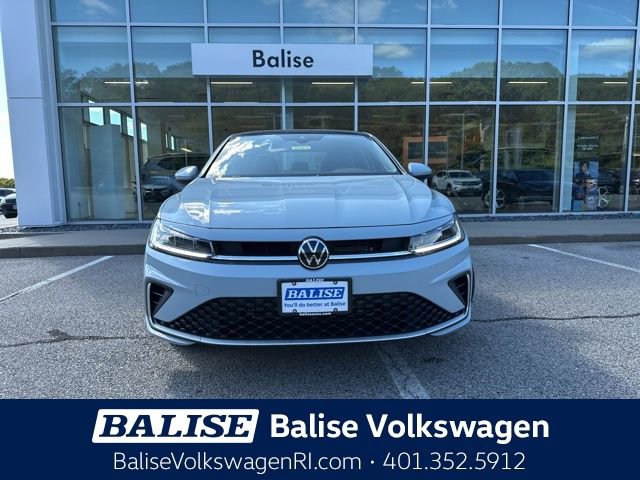 New 2025 Volkswagen Jetta SE image 2