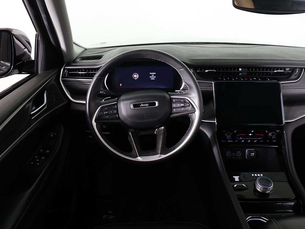 Used 2023 Jeep Grand Cherokee Limited AWD/4WD image 36
