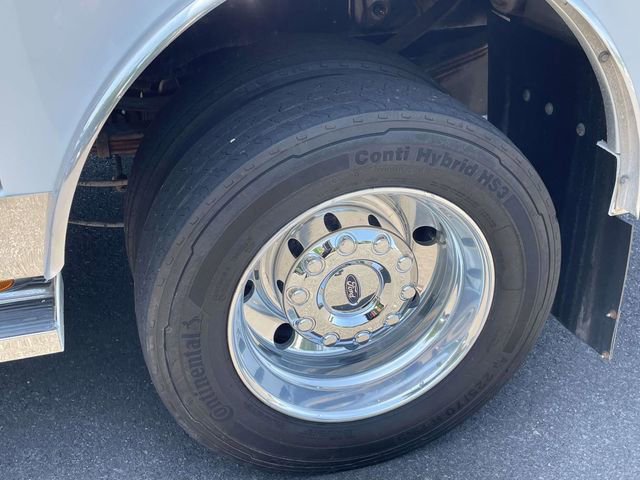 Certified 2022 Ford F450 Lariat w/ Lariat Value Package AWD/4WD image 24