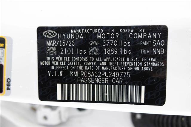 Used 2023 Hyundai Venue Limited image 27